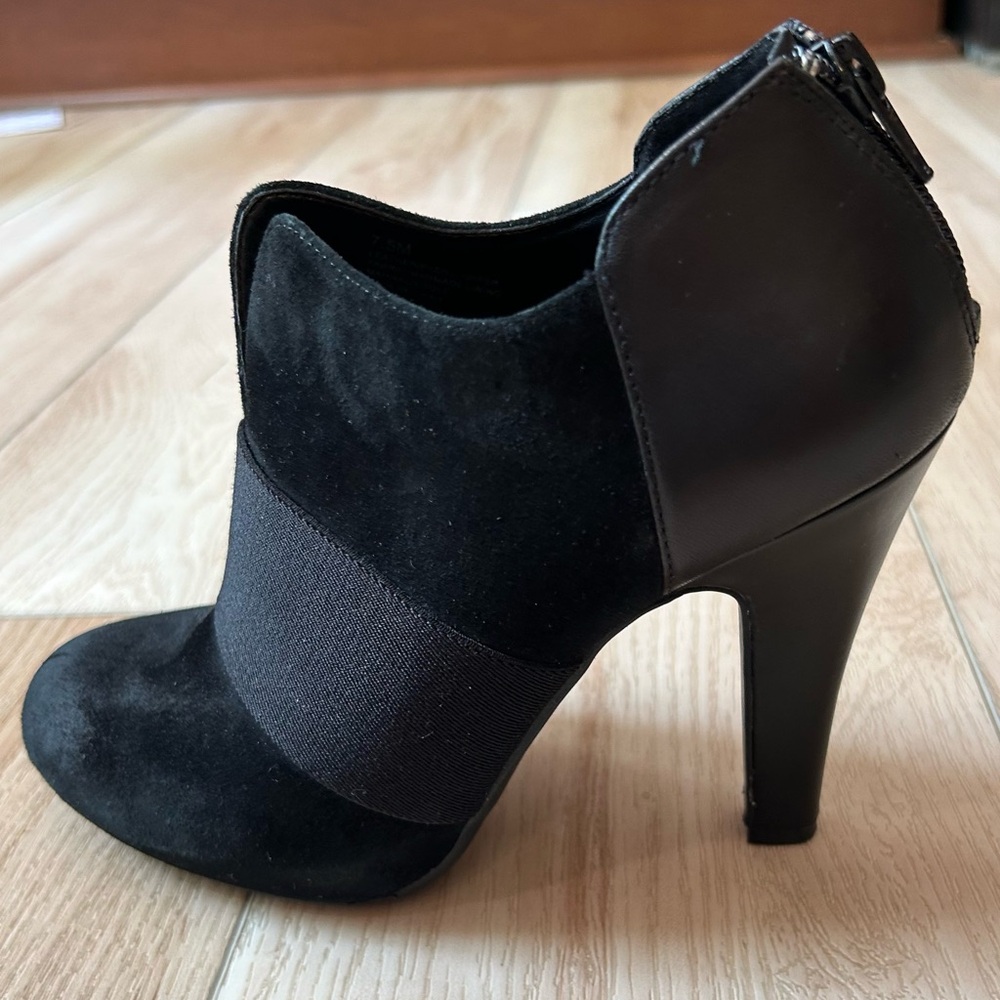 Gianni Bini velour high heel bootie